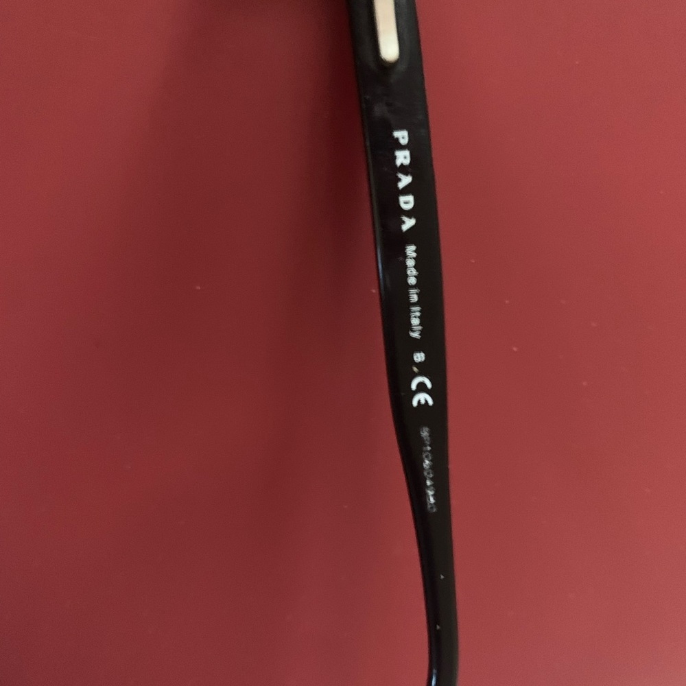 Prada Frame - image 6